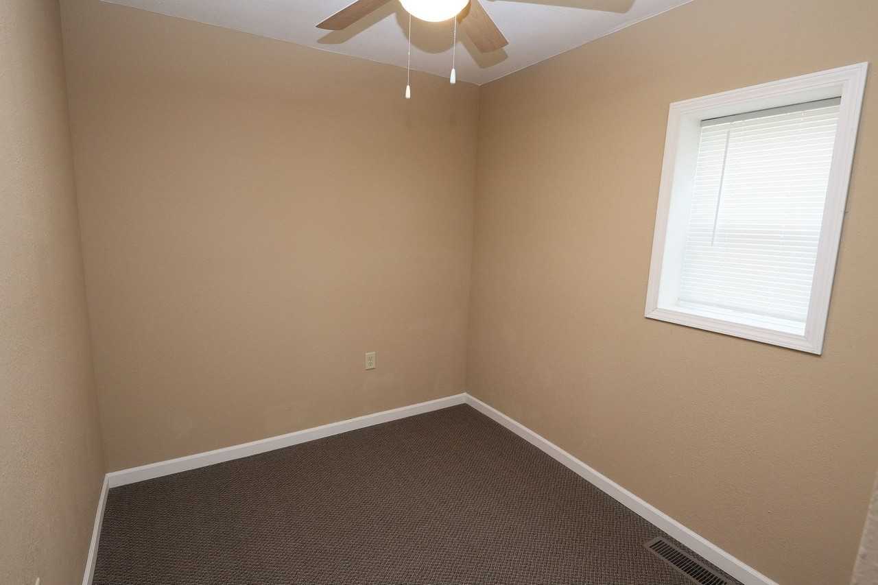 1403 E Lincoln Ave #2 - Photo 5 of 9