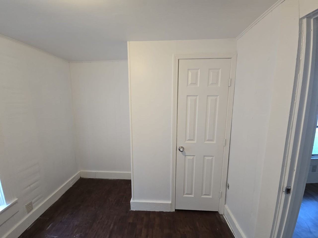 755 Doucette St - Photo 7 of 22