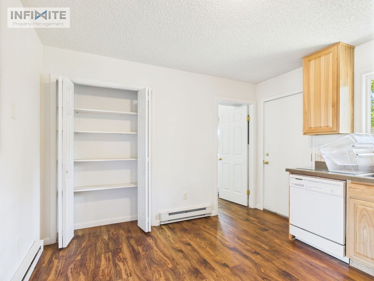 90 Custer Ave #A - Photo 2 of 10