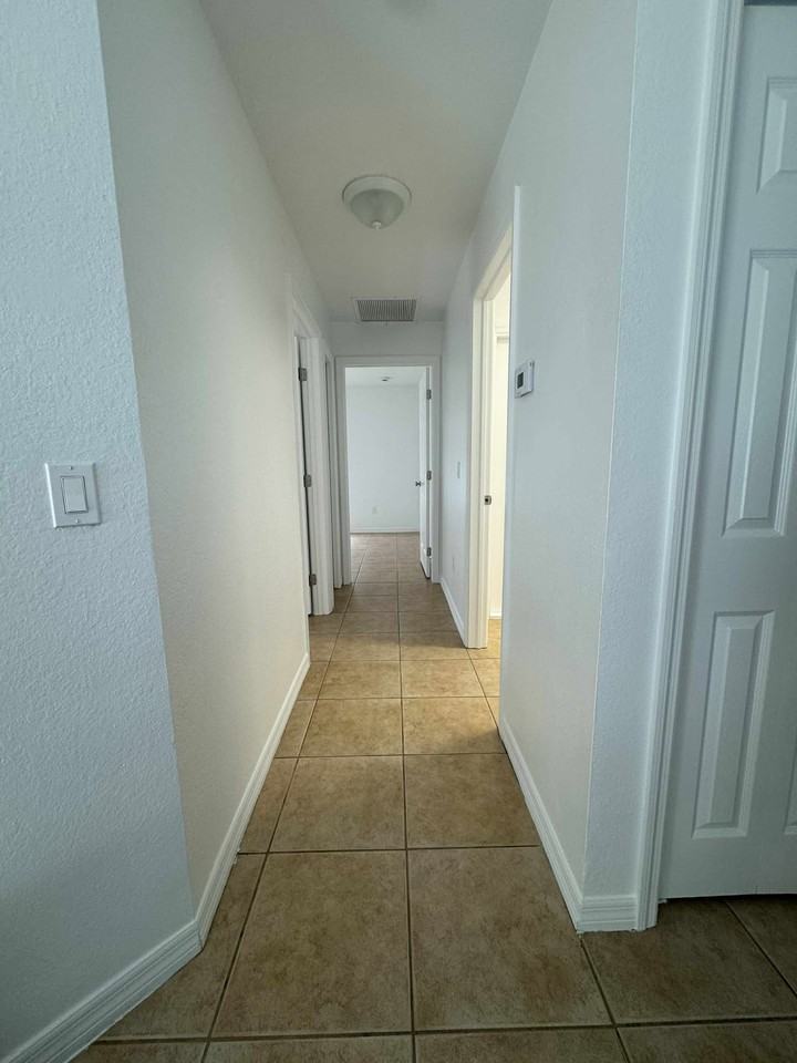 4428 29th St Sw #NA - Photo 3 of 13