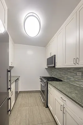 6th Ave & W 11th St #PH04 - Photo 3 of 7