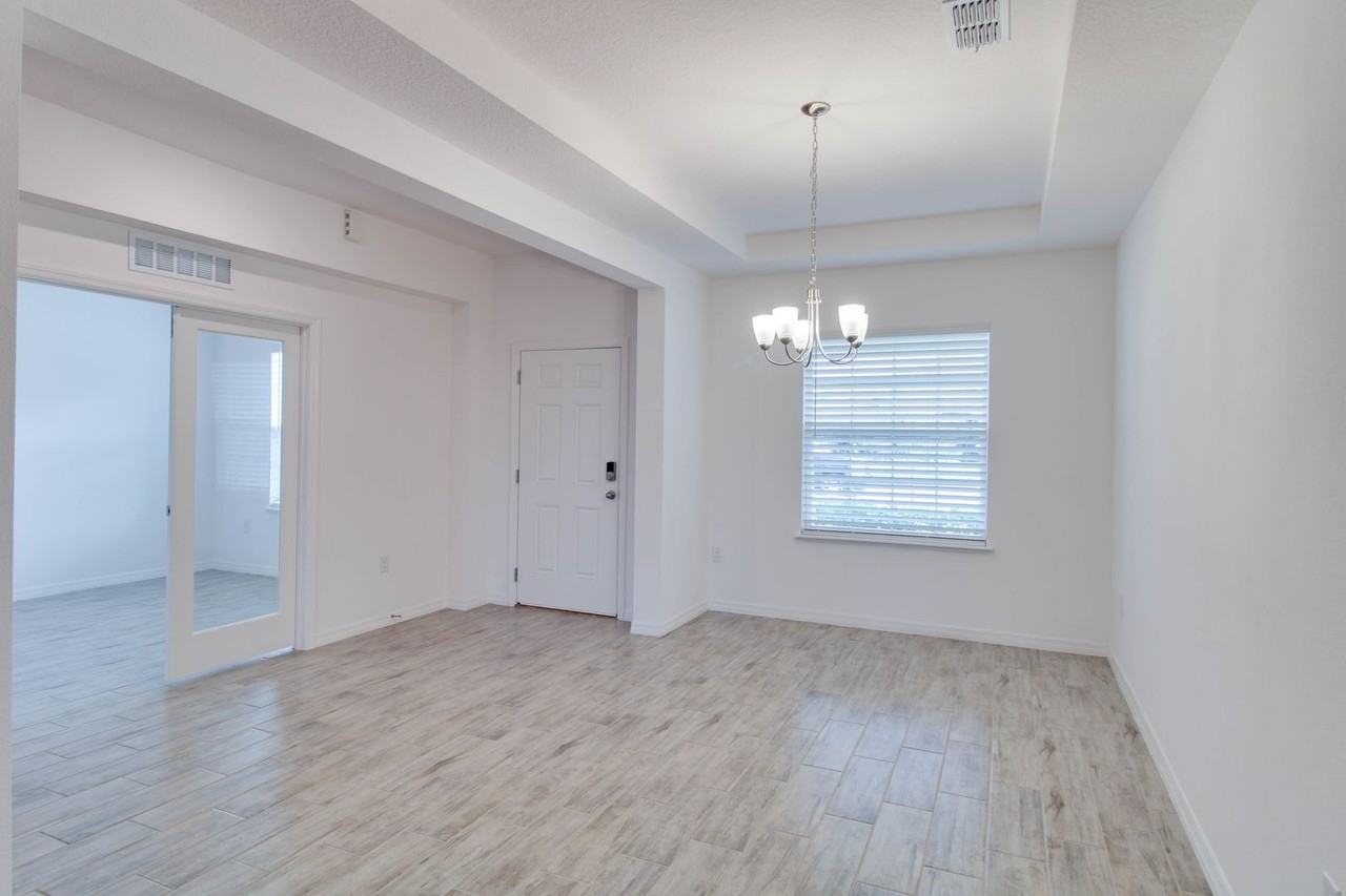 2525 Carriage Pointe Loop - Photo 3 of 20