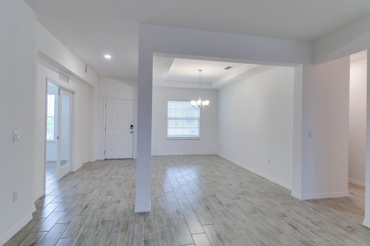 2525 Carriage Pointe Loop - Photo 4 of 20