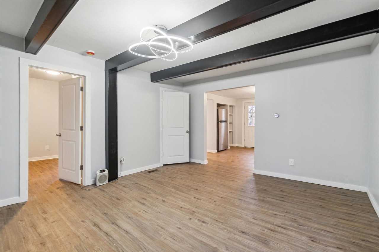 1025 Cady Ct #NA - Photo 3 of 16