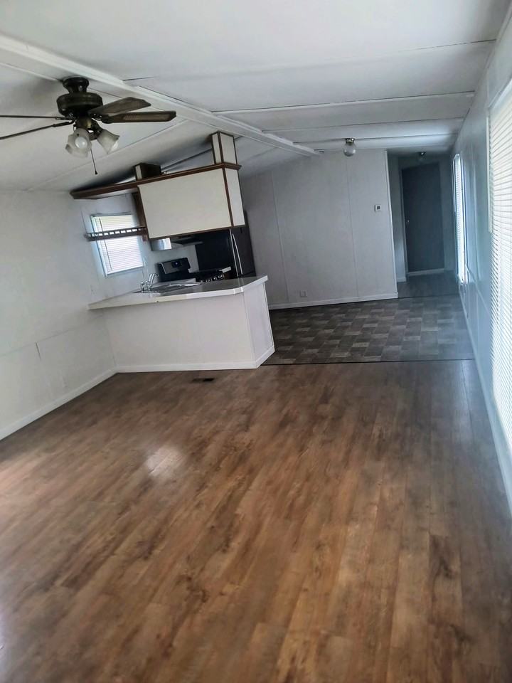 869 Grove Ave #NA - Photo 3 of 6