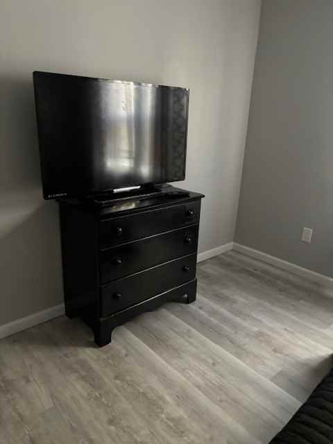 282 Lyons Ave #B - Photo 3 of 4