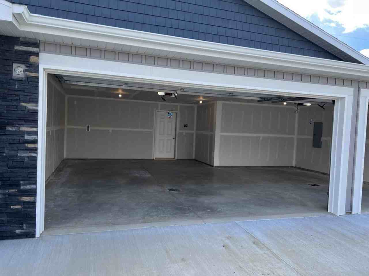 109 Kenner Loop - Photo 2 of 15