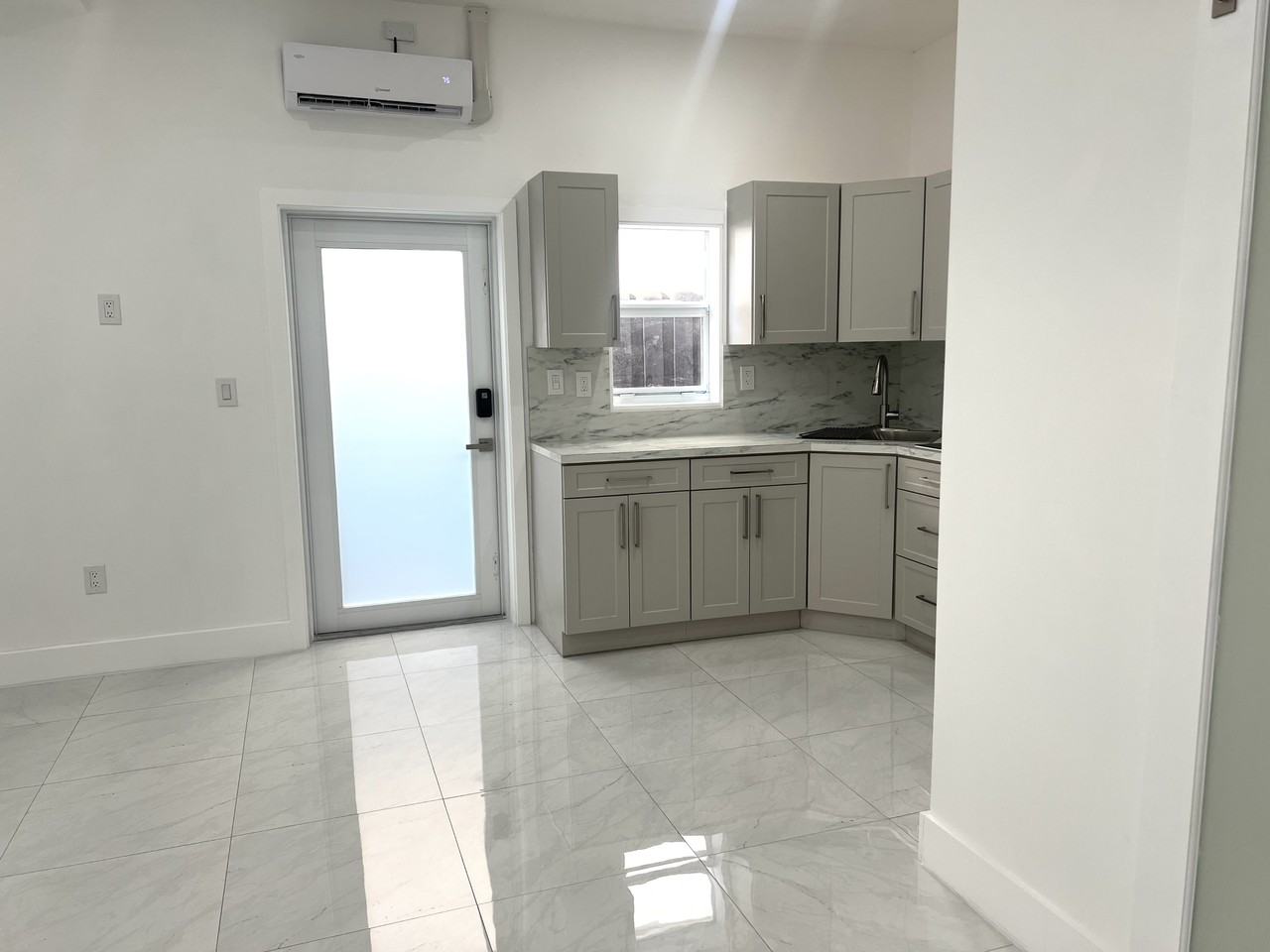 118 Ct #1 - Photo 2 of 12