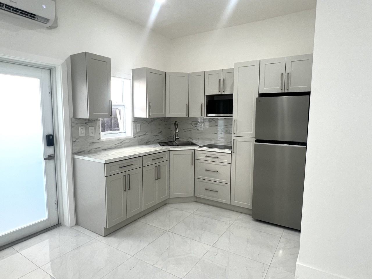 118 Ct #1 - Photo 3 of 12