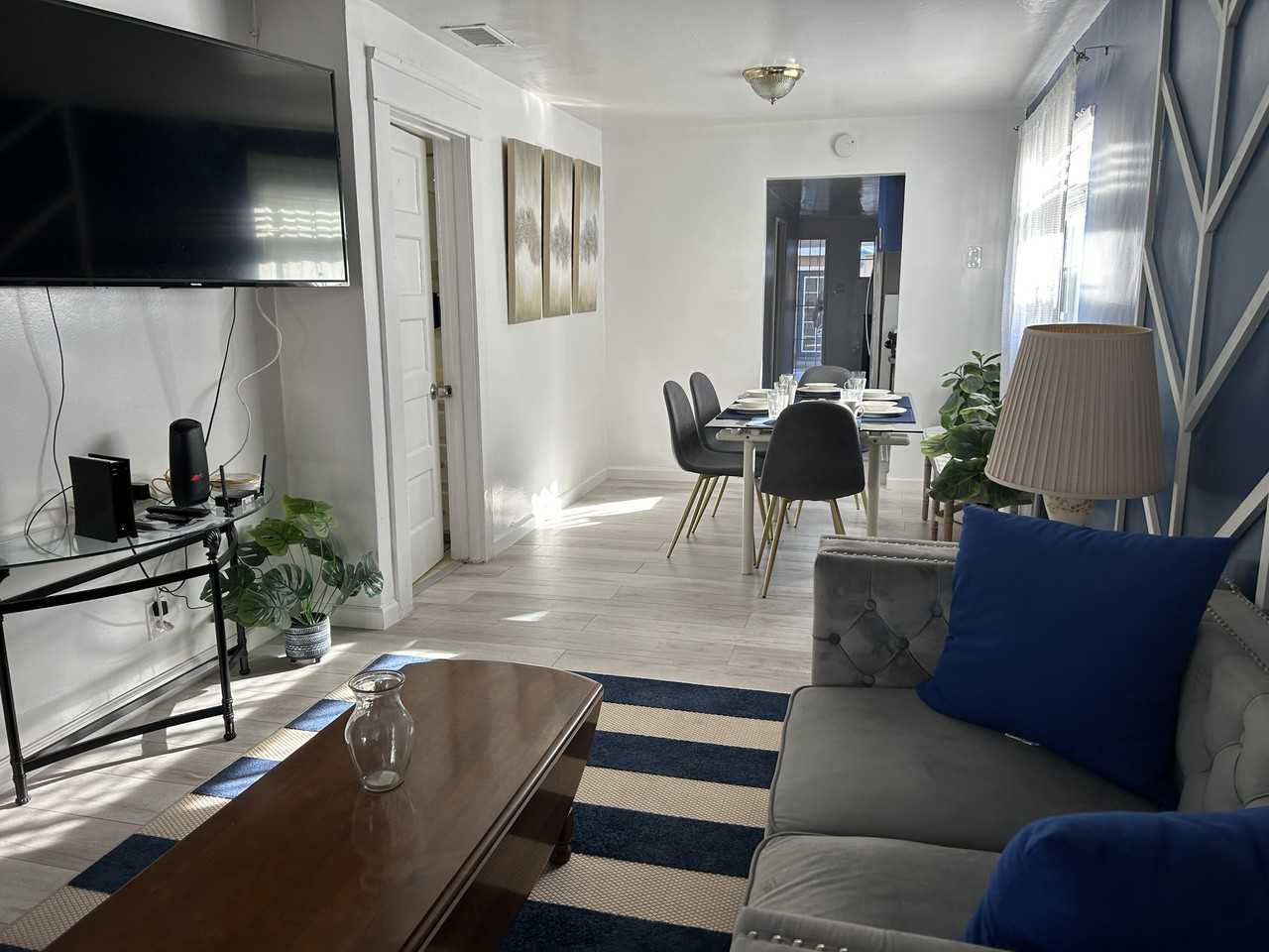 1114 Loma Ave #NA - Photo 3 of 9