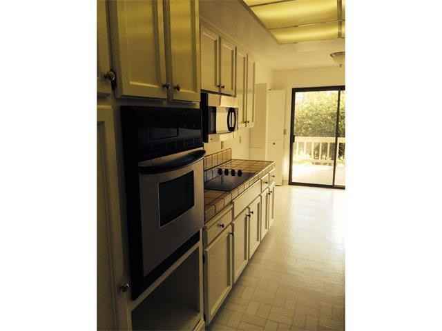 504 Sand Hill Cir - Photo 3 of 13