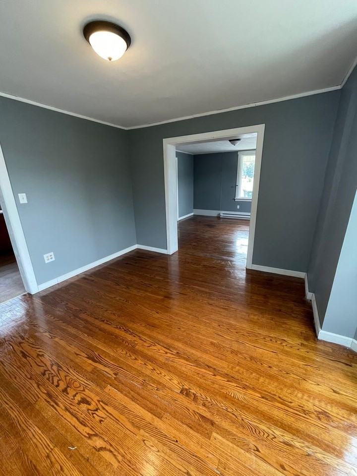 116 East St - Photo 3 of 13