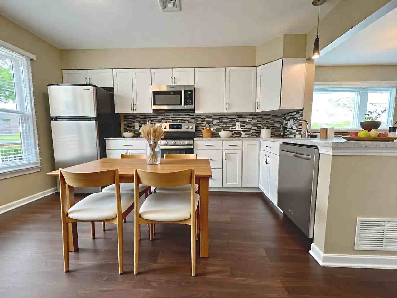 1697 Macintosh Way - Photo 3 of 50