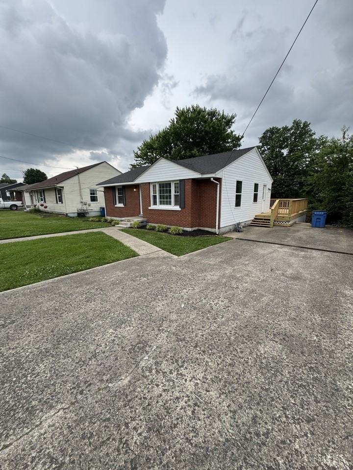 504 Logan Ave #NA - Photo 3 of 16