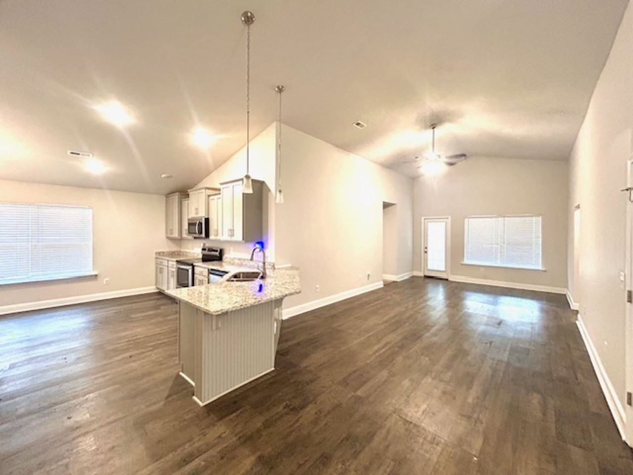 14254 Wildflower Dr - Photo 4 of 30