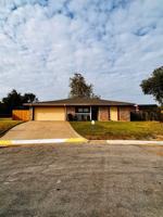 featured image of 4810 Se Brigadoon Pl