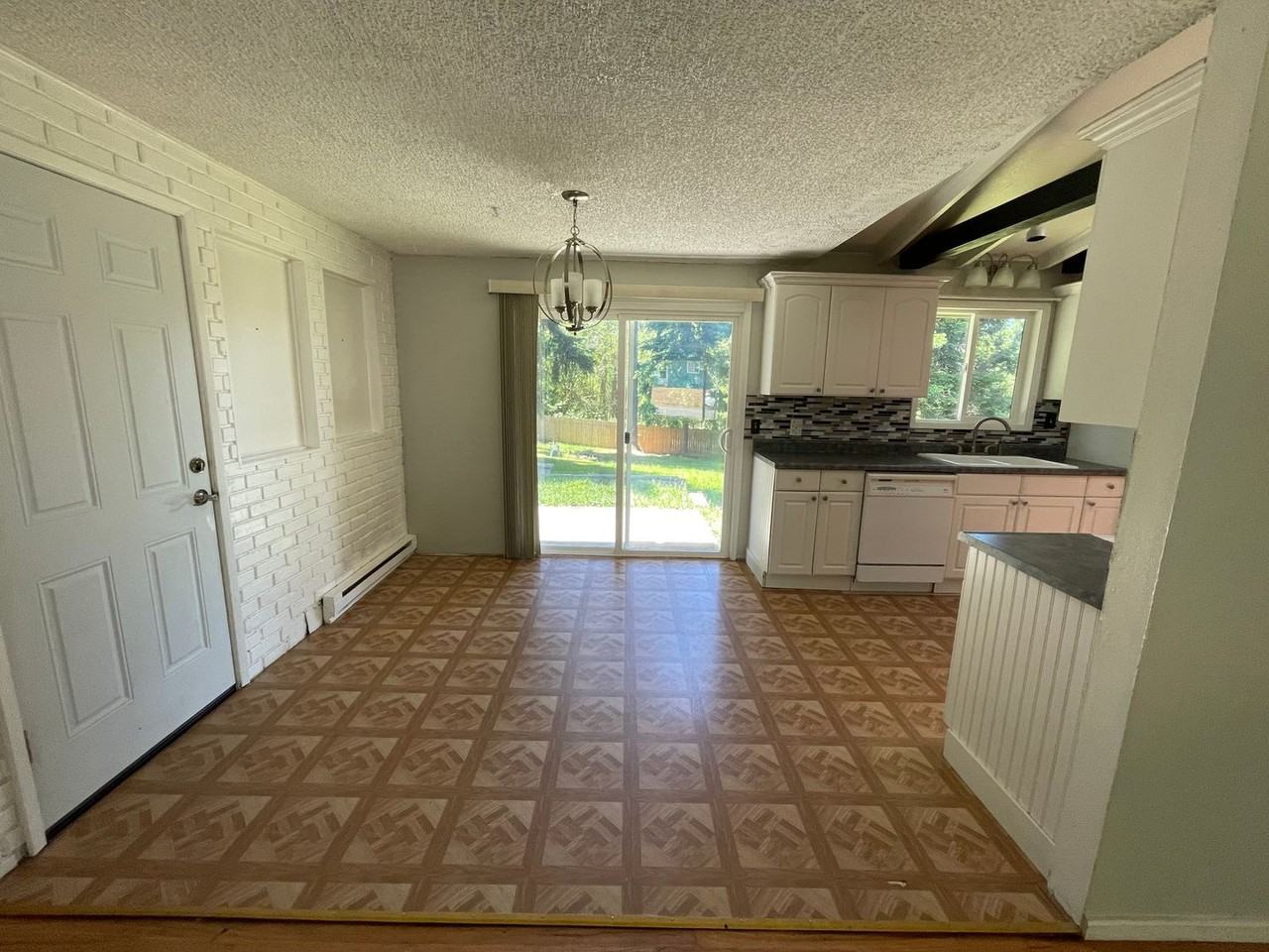 2563 Airline Way - Photo 7 of 16