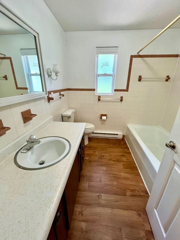 1091 Oregon St - Photo 7 of 9