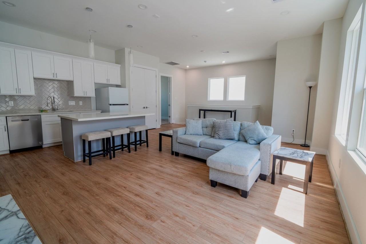 615 Northew St #G - Photo 7 of 22