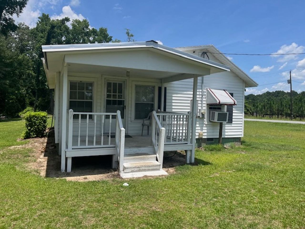 2548 British Rd - Photo 2 of 15