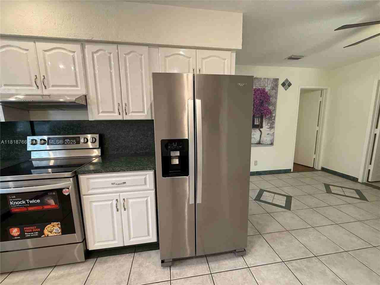1721 Ne 48th Ct - Photo 3 of 23