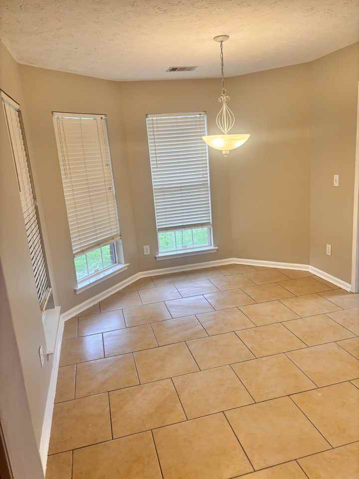 6962 Oak Side Dr #NA - Photo 6 of 18