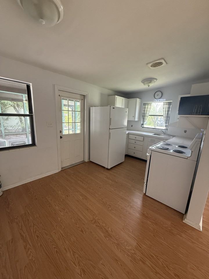 810 5th Ave N #NA - Photo 2 of 9