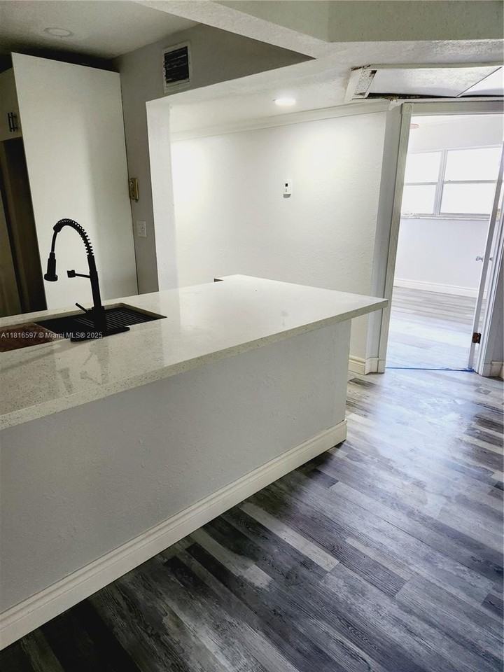 8000 Fairview Dr #301 - Photo 7 of 13