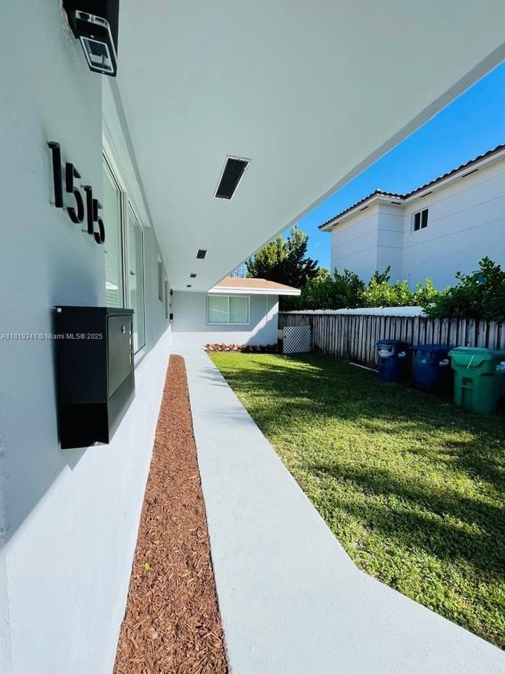 1515 Ne 110th St #1515 - Photo 2 of 21