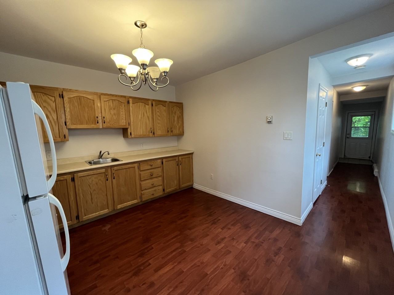 160 Charlotte St W #3 - Photo 2 of 18