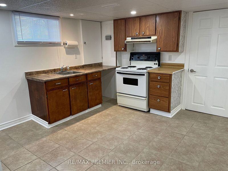 51 Portage Avenue #Bsmt - Photo 3 of 13