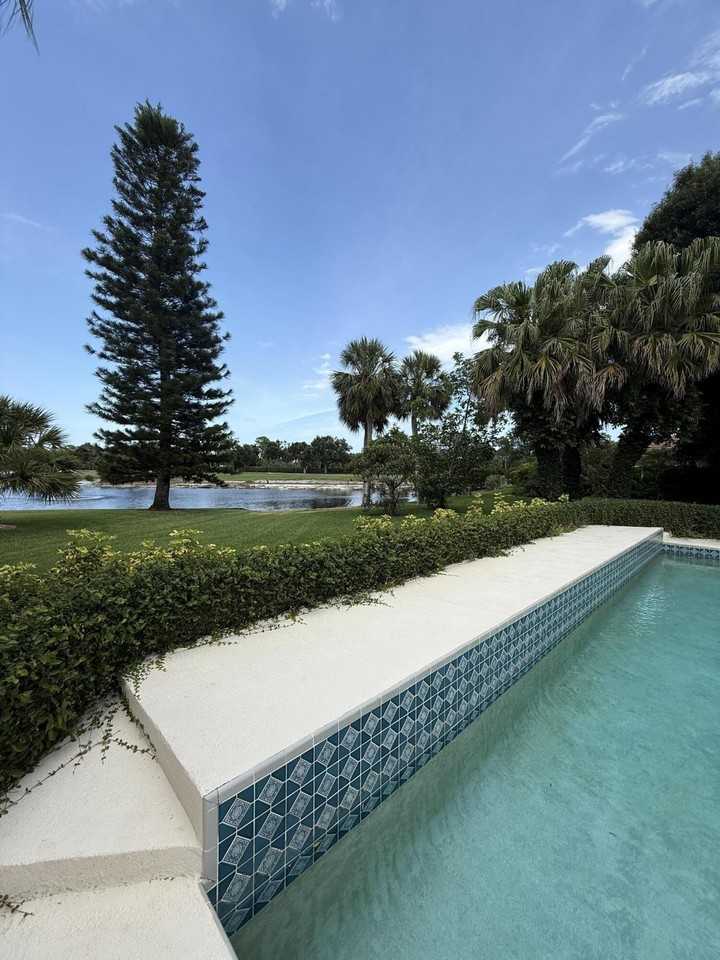 4381 Sw Parkgate Blvd - Photo 7 of 50