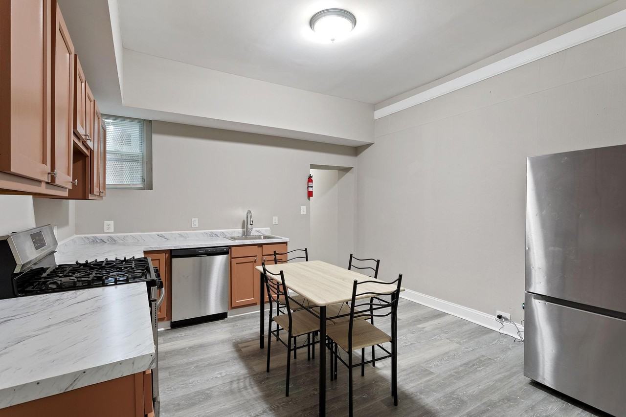 E 25th St - Photo 3 of 11