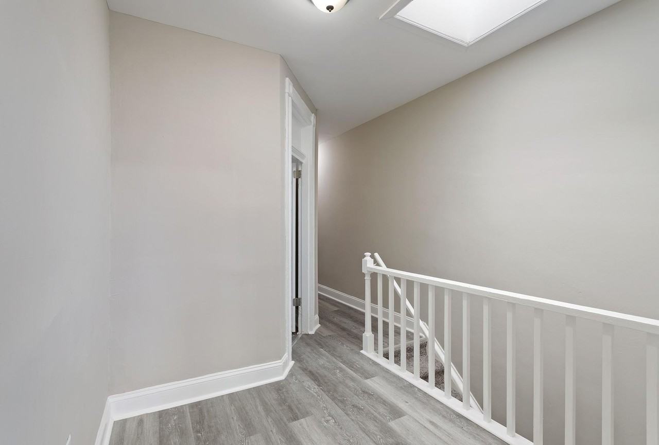 E 25th St - Photo 5 of 11