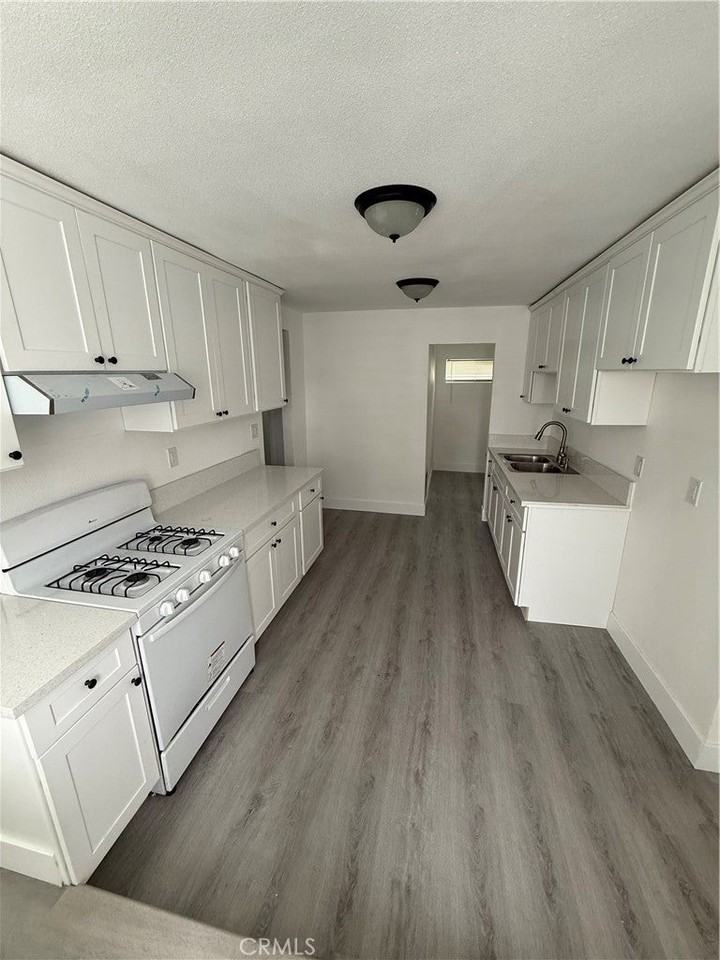 7134 Granger Ave - Photo 2 of 14