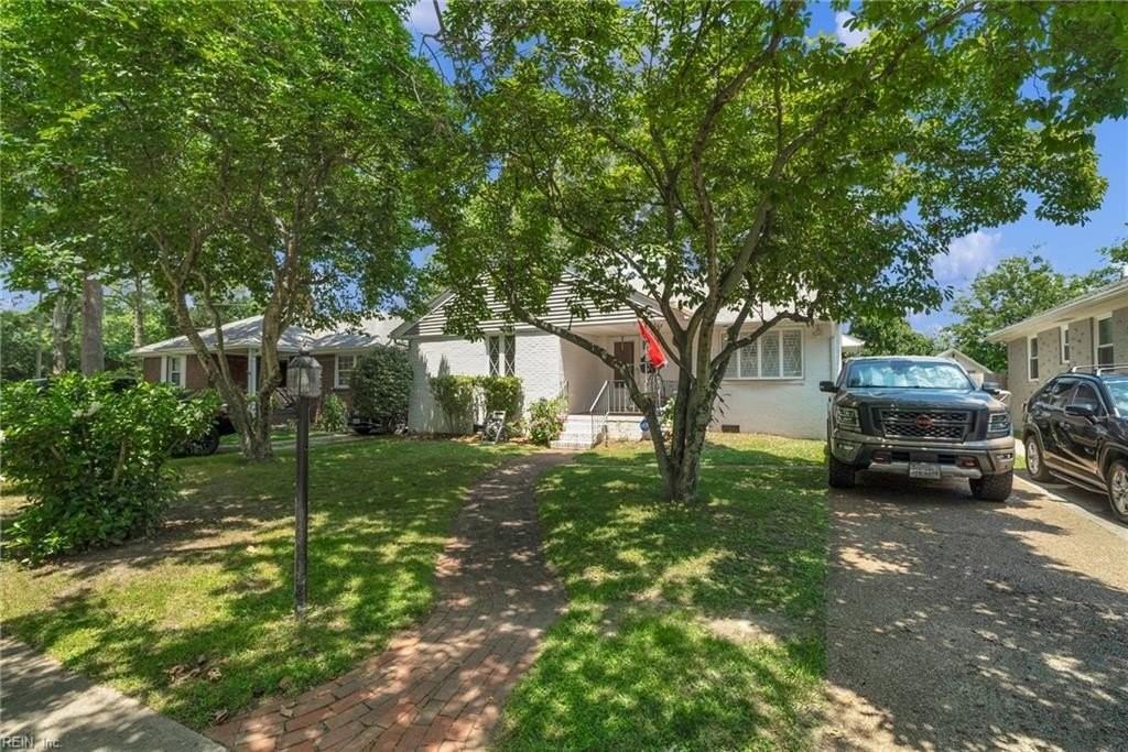 1124 Lexan Ave - Photo 2 of 22