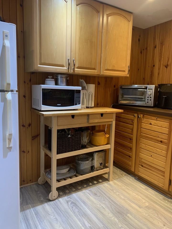 271 Currey Crescent - Photo 3 of 11