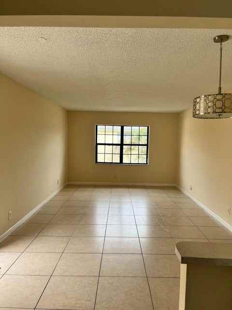 2339 Linton Ridge Cir #E6 - Photo 4 of 8