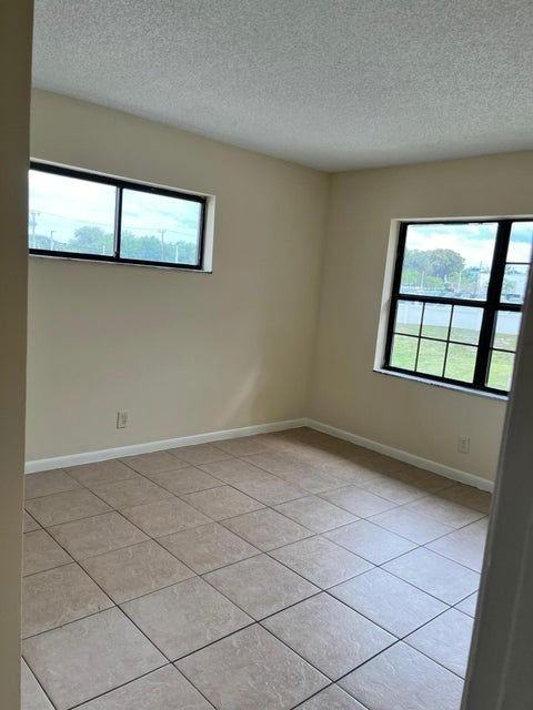 2339 Linton Ridge Cir #E6 - Photo 5 of 8