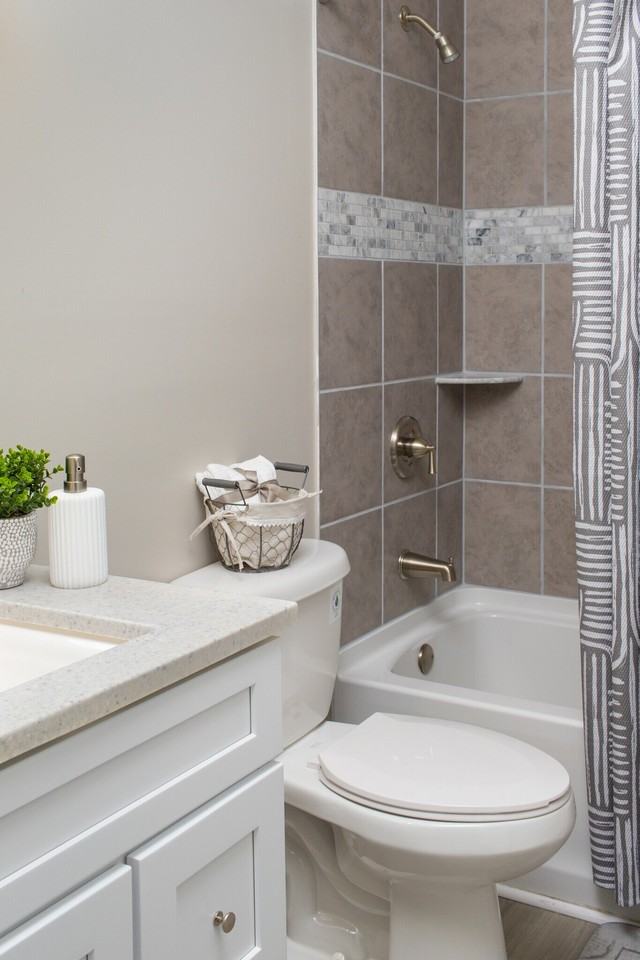 Ashby Point - Photo 7 of 12