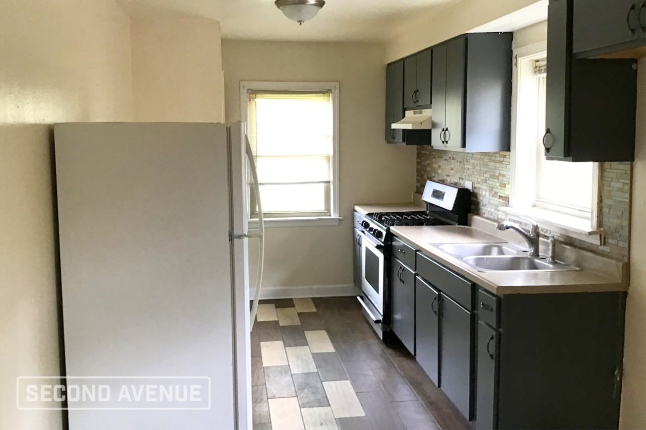 12901 S Union Ave - Photo 3 of 8
