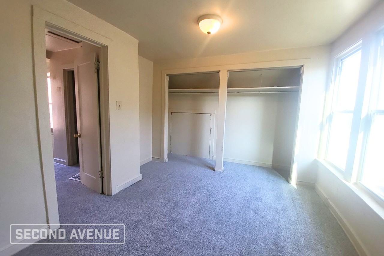 12436 S Princeton Ave - Photo 6 of 12