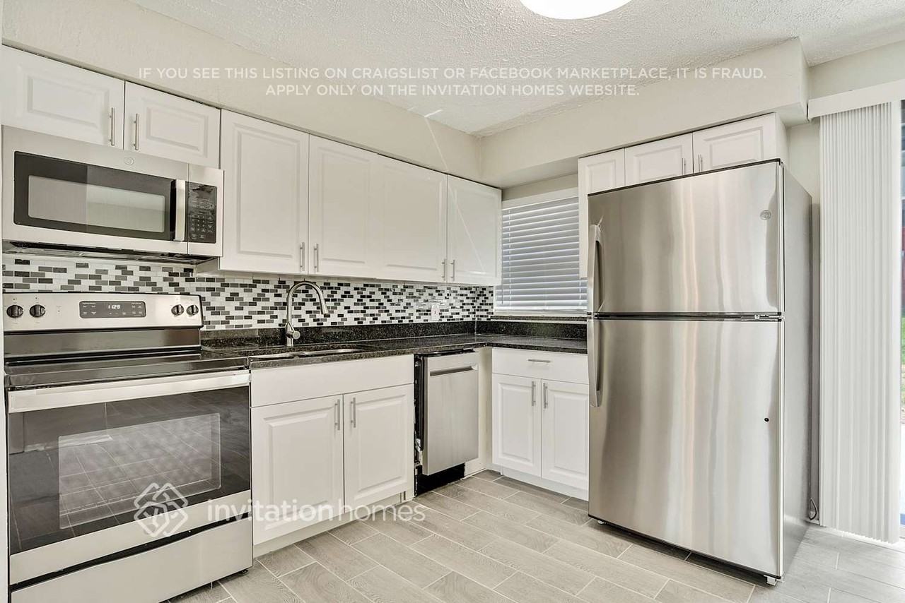 3401 Paris Pl - Photo 4 of 19