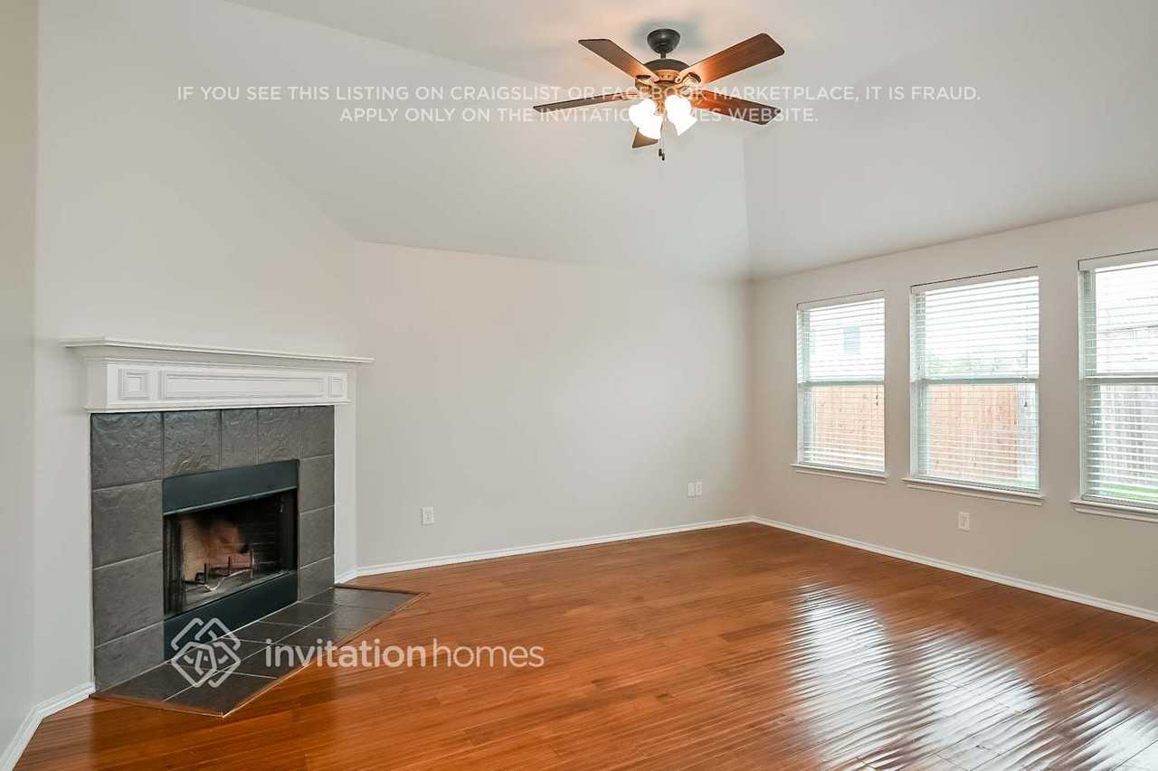 1023 Concan Drive - Photo 2 of 16