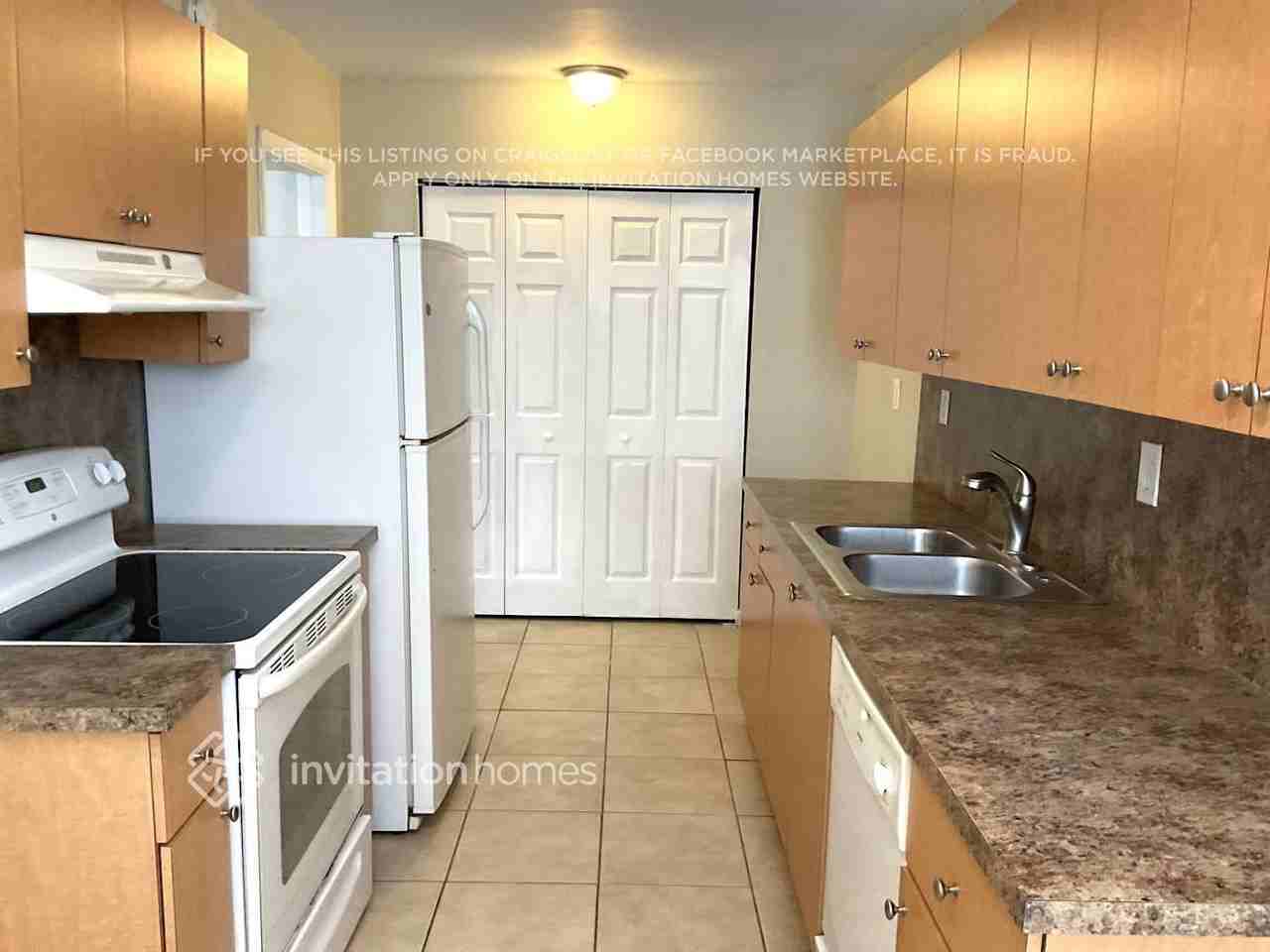 641 N 68th Way - Photo 4 of 10