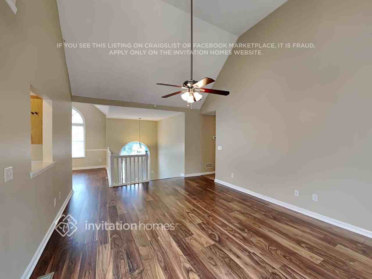 73 Richmond Dr - Photo 4 of 19