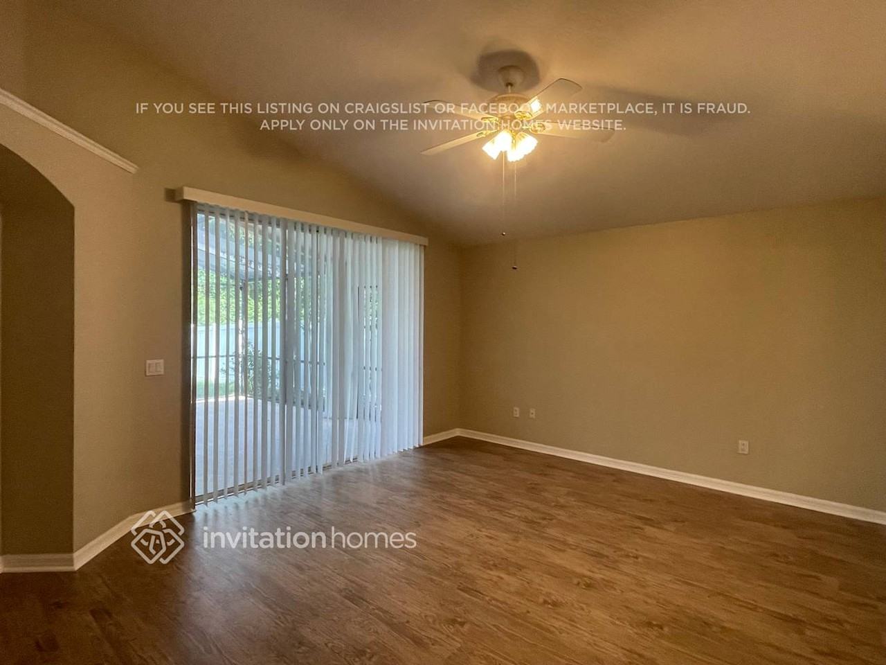 6908 Jamestown Manor Dr - Photo 2 of 17