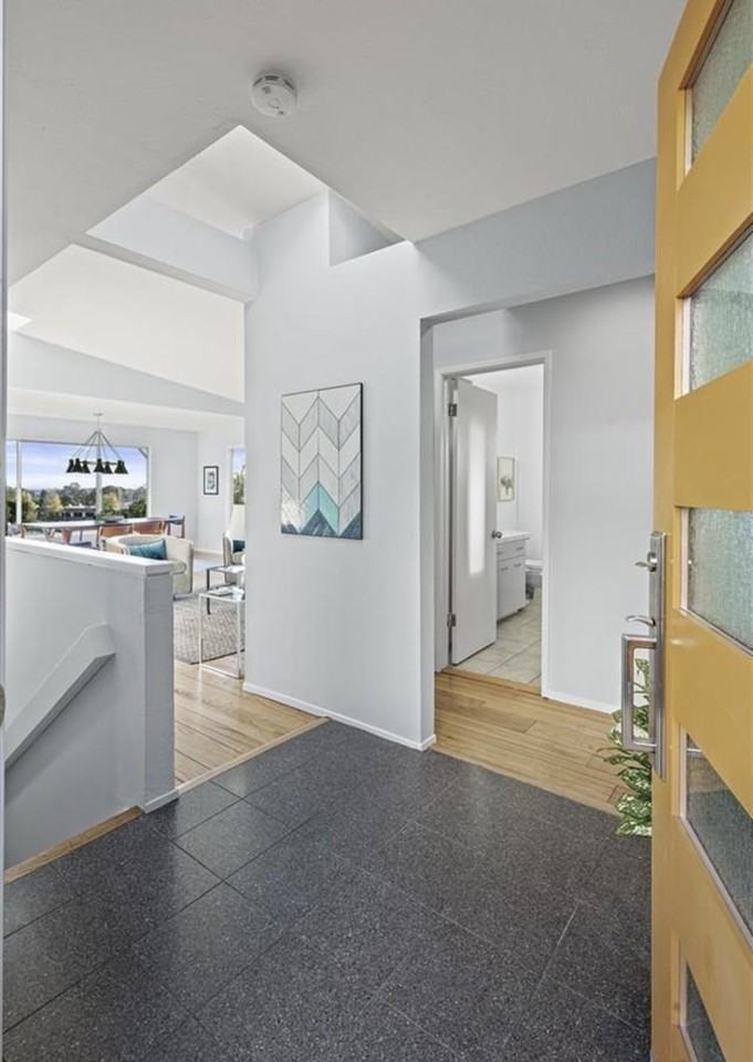 6612 Hagen Blvd - Photo 3 of 34