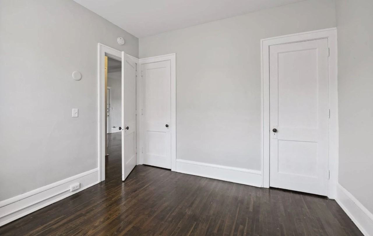 James by The Lakes | 2901 James Ave. S. - Photo 5 of 20