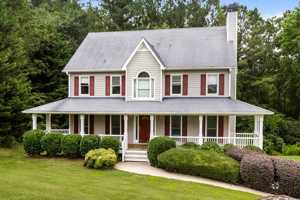 featured image of 815 Tynsdale Dr
